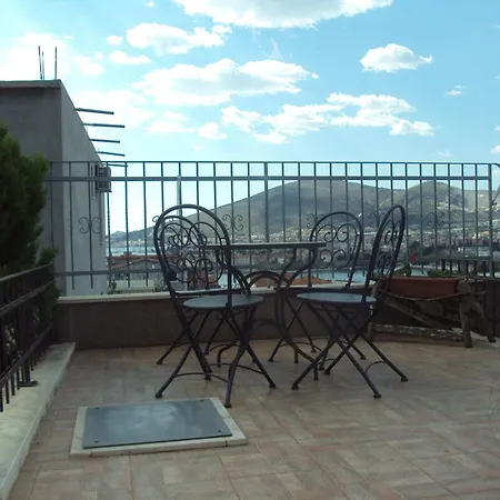 Apartments Ivona 2 Trogir Exterior photo