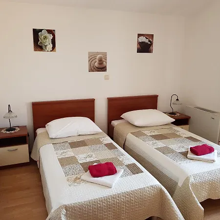Apartments Ivona 2 Trogir Exterior photo