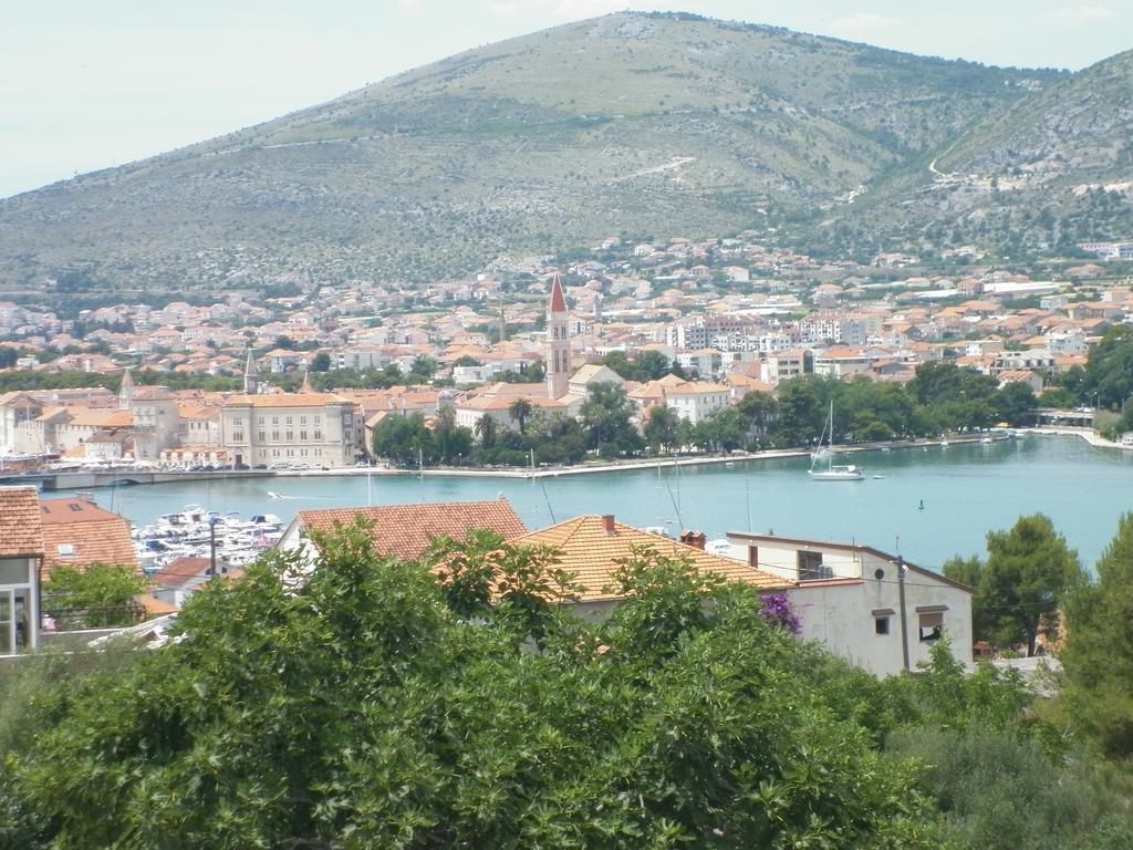 Ivona 2 Apartment *