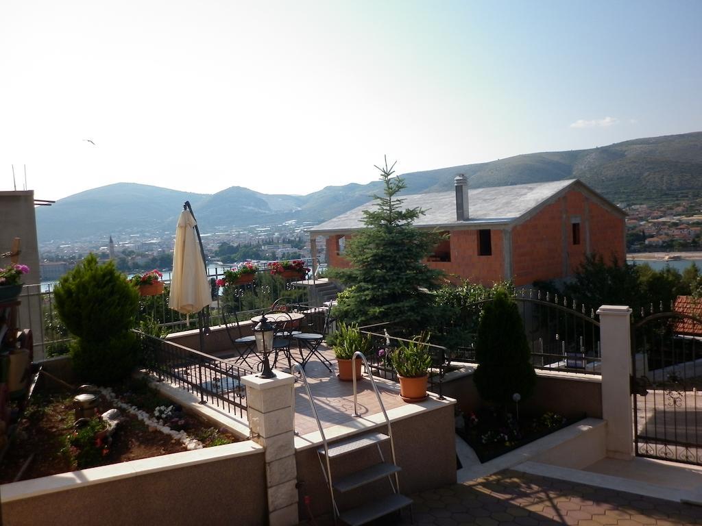 Appartement Ivona 2 *