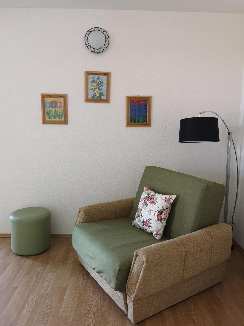 Ivona 2 Apartment
