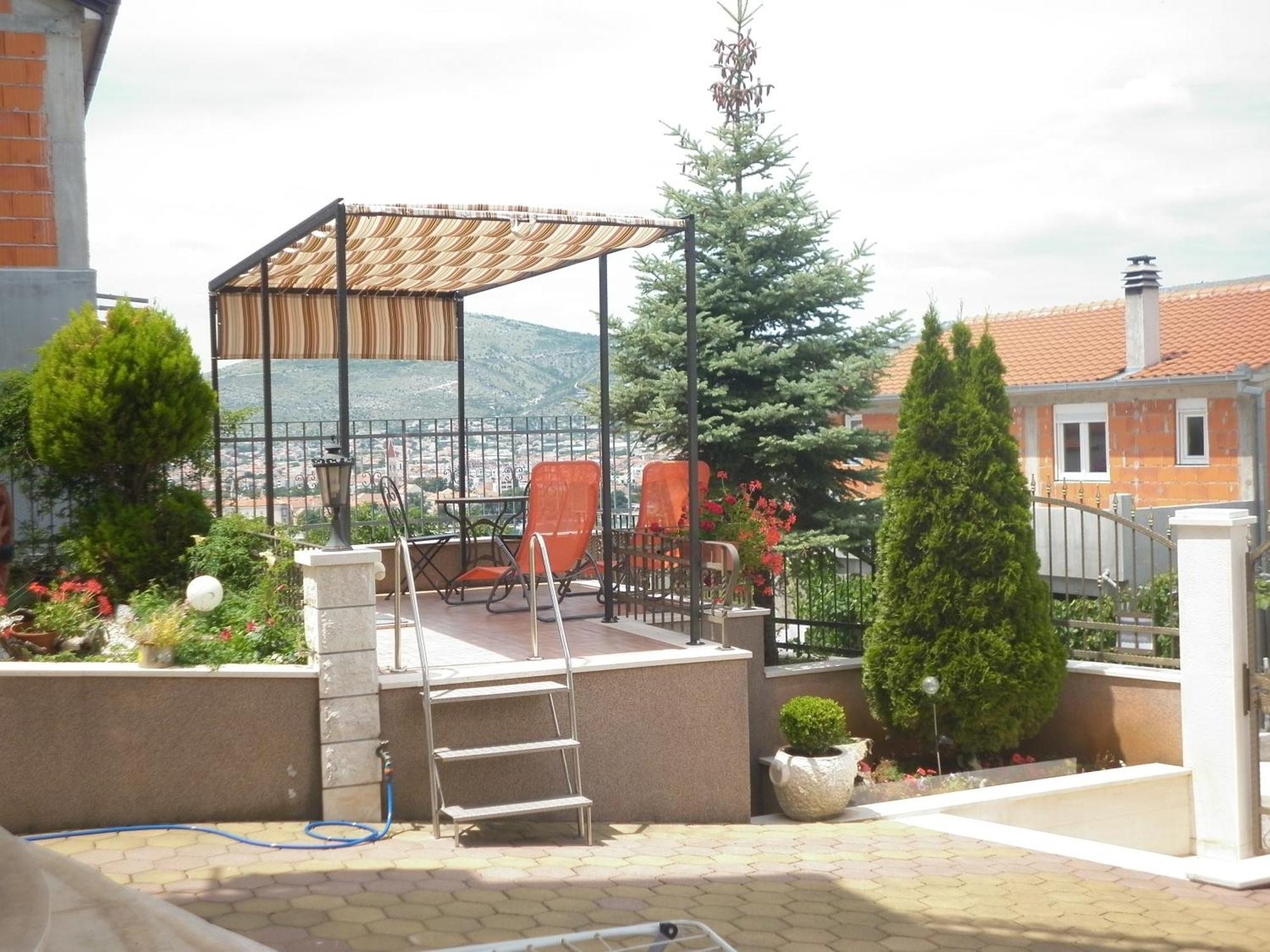 Ivona 2 Apartment