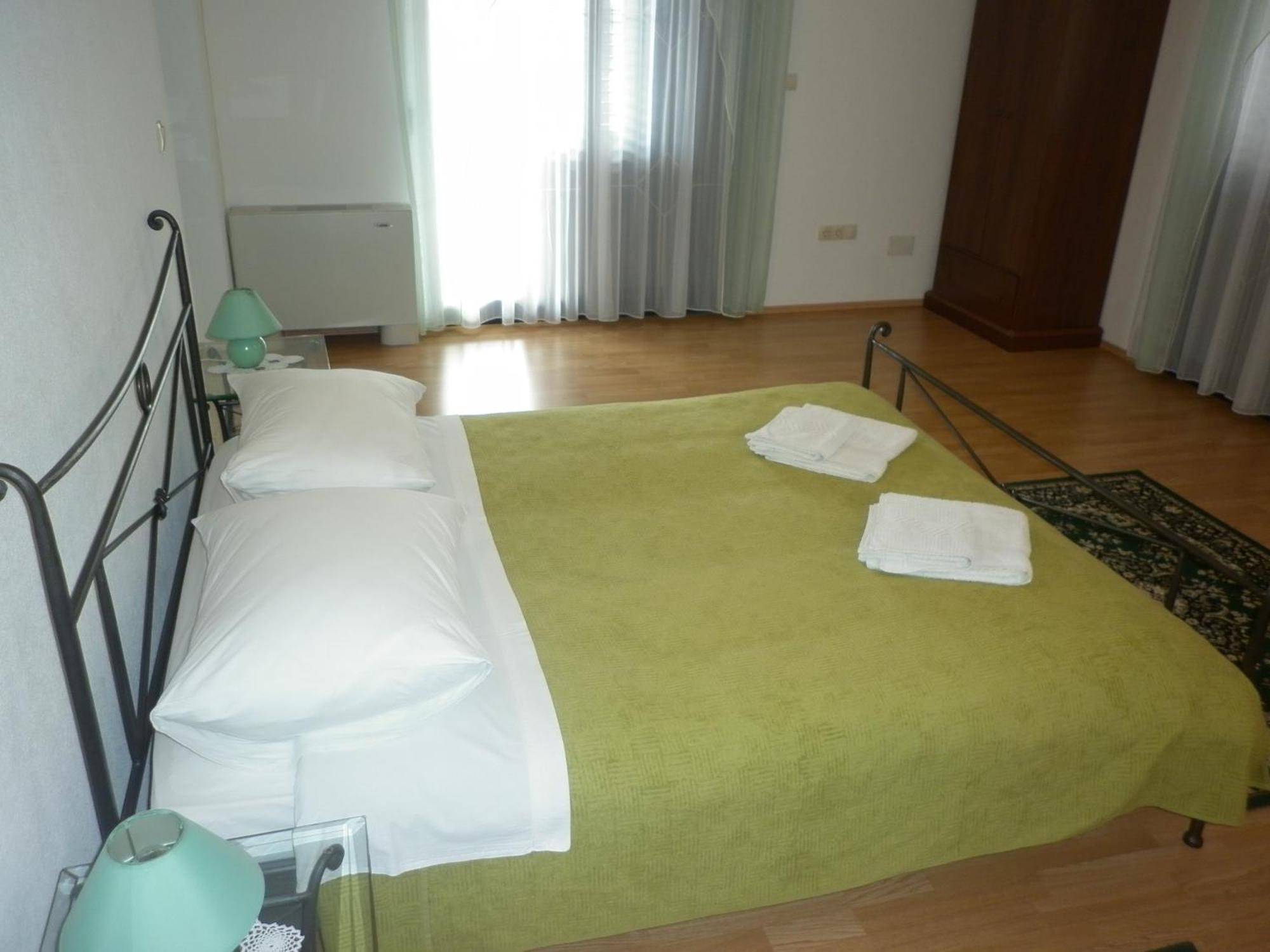 Ivona 2 Trogir