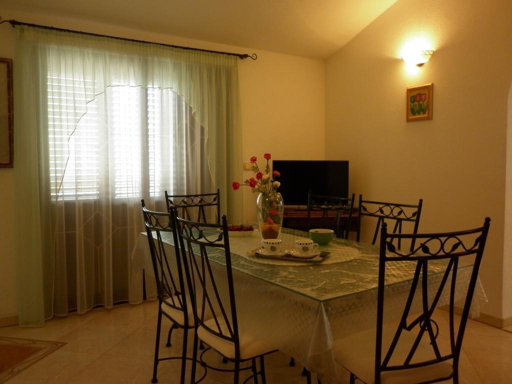 Ivona 2 Apartment