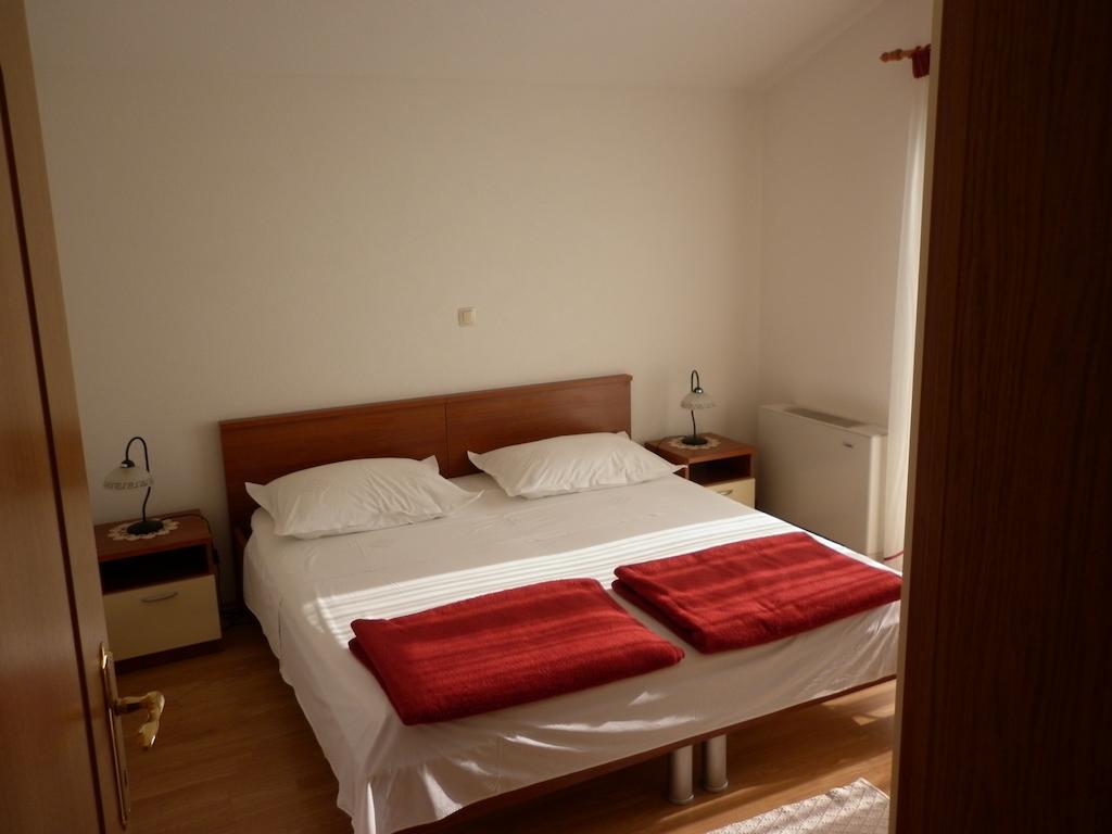 Ivona 2 Trogir