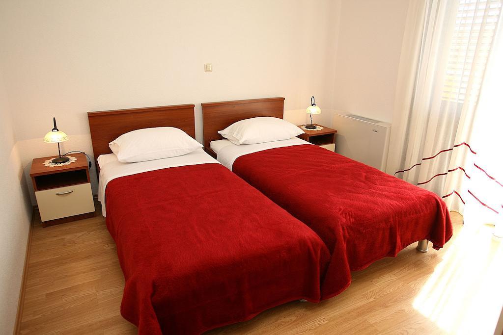 Ivona 2 Trogir